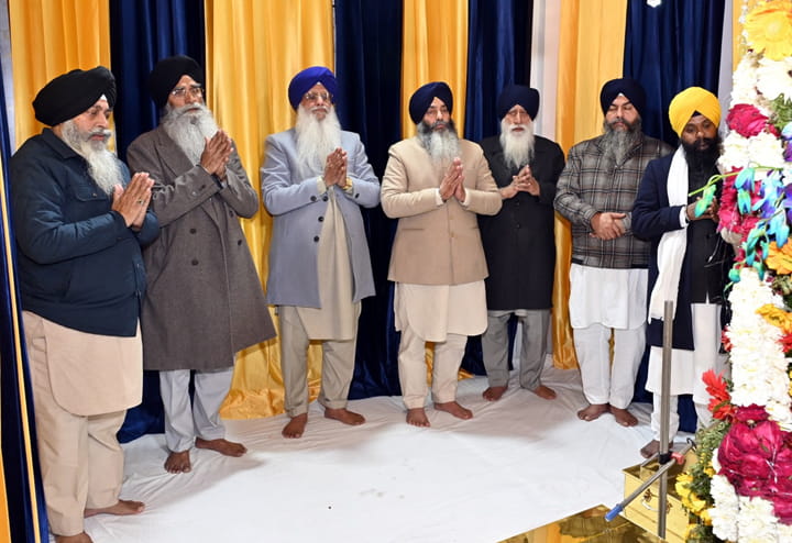 ਸ਼ਹੀਦ ਬਾਬਾ ਦੀਪ ਸਿੰਘ ਜੀ ਦੇ ਜਨਮ ਦਿਹਾੜੇ ਮੌਕੇ ਗੁਰਦੁਆਰਾ ਸ਼ਹੀਦ ਗੰਜ ਸਾਹਿਬ ਵਿਖੇ ਵੱਡੀ ਗਿਣਤੀ ’ਚ ਸੰਗਤਾਂ ਹੋਈਆਂ ਨਤਮਸਤਕ
