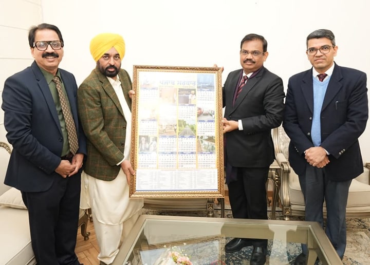 ਮੁੱਖ ਮੰਤਰੀ ਭਗਵੰਤ ਸਿੰਘ ਮਾਨ ਵੱਲੋਂ ਪੰਜਾਬ ਸਰਕਾਰ ਦੀ ਸਾਲ 2026 ਦੀ ਡਾਇਰੀ ਅਤੇ ਕੈਲੰਡਰ ਜਾਰੀ