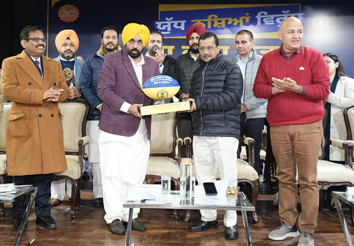 ਇਕਜੁਟ ਹੋ ਕੇ ਨਸ਼ਿਆਂ ਦੀ ਅਲਾਮਤ ਨੂੰ ਜੜ੍ਹੋਂ ਪੁੱਟੇਗਾ ਪੰਜਾਬ, ਅਰਵਿੰਦ ਕੇਜਰੀਵਾਲ ਅਤੇ ਭਗਵੰਤ ਸਿੰਘ ਮਾਨ ਨੇ ਕੀਤੀ ਦੂਜੇ ਪੜਾਅ ਦੀ ਸ਼ੁਰੂਆਤ