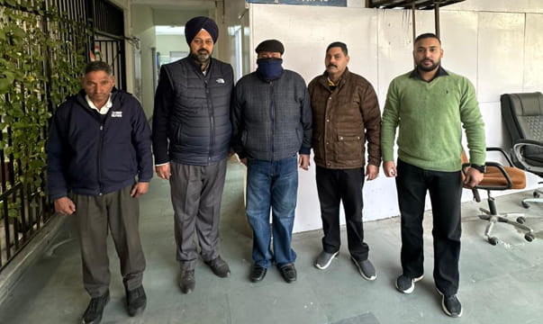 2000 ਰੁਪਏ ਰਿਸ਼ਵਤ ਲੈਂਦਾ ਨਗਰ ਨਿਗਮ ਦਾ ਕਲਰਕ ਵਿਜੀਲੈਂਸ ਬਿਊਰੋ ਨੇ ਕੀਤਾ ਕਾਬੂ
