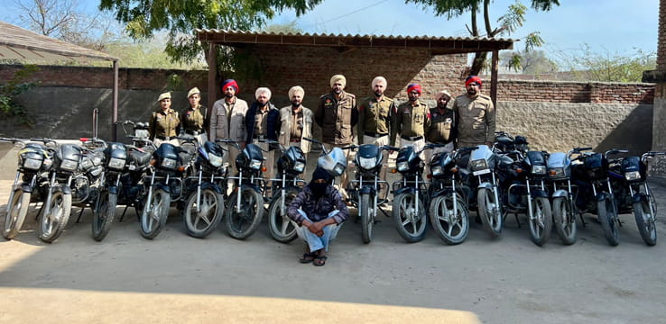 Bathinda Police ਵੱਲੋਂ ਮੋਟਰਸਾਈਕਲ ਚੋਰ ਕਾਬੂ, ਦੇਖੋ ਚੋਰੀ ਬਰਾਮਦ ਕੀਤੇ 20 ਮੋਟਰਸਾਈਕਲ ਦੀ ਲਿਸਟ