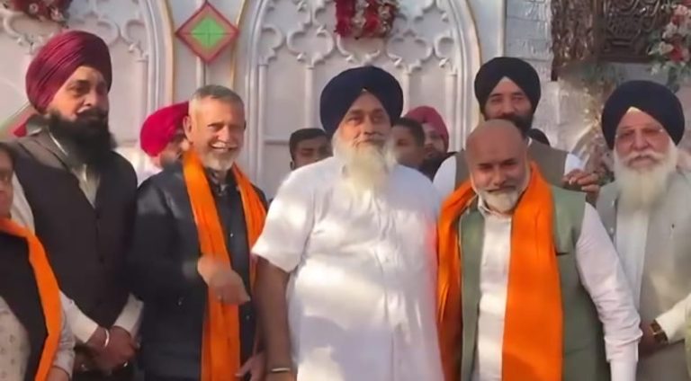 ਸੁਖਬੀਰ ਬਾਦਲ ਨੇ ਪੰਜਾਬ ‘ਚ ਭਾਜਪਾ ਨੂੰ ਦਿੱਤਾ ਝਟਕਾ; ਉੱਪ ਪ੍ਰਧਾਨ ਅਰਵਿੰਦ ਖੰਨਾ ਹੋਏ ਅਕਾਲੀ ਦਲ ‘ਚ ਸ਼ਾਮਲ