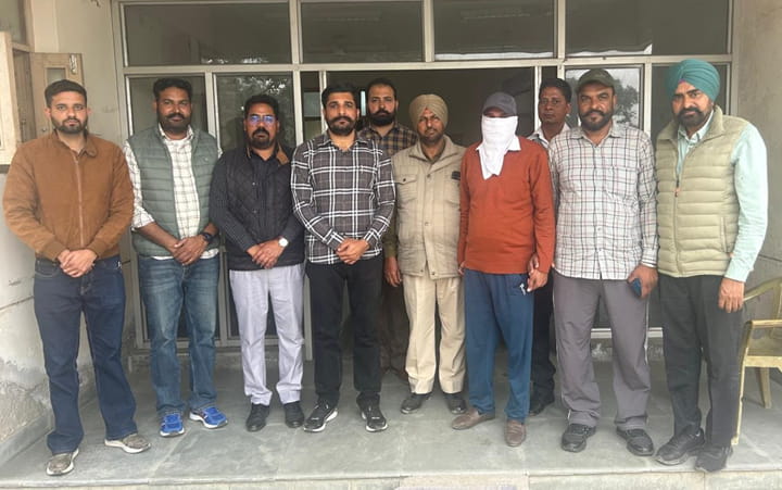ਵਿਜੀਲੈਂਸ ਬਿਊਰੋ ਵੱਲੋਂ 4000 ਰੁਪਏ ਰਿਸ਼ਵਤ ਲੈਂਦਾ ਜੂਨੀਅਰ ਇੰਜੀਨੀਅਰ ਰੰਗੇ ਹੱਥੀਂ ਗ੍ਰਿਫਤਾਰ