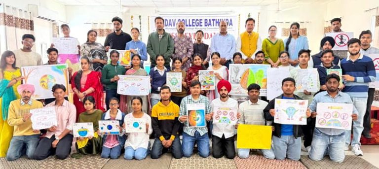 DAV College Bathinda ਵੱਲੋਂ ਸੱਤ ਰੋਜ਼ਾ ਐਨਐਸਐਸ ਕੈਂਪ ਦਾ ਆਯੋਜਨ