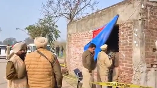 ਵੱਡੀ ਖ਼ਬਰ; ਪੰਜਾਬ ਪੁਲਿਸ ਦੇ ਨਾਕੇ ‘ਤੇ ਤੈਨਾਤ ਦੋ ਜਵਾਨਾਂ ਦੀ ਸ਼ੱਕੀ ਹਾਲਾਤਾਂ ‘ਚ ਗੋ+ਲੀ+ਆਂ ਲੱਗਣ ਕਾਰਨ ਹੋਈ ਮੌ+ਤ
