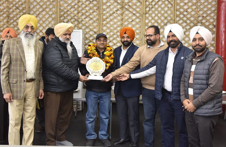 ਸੂਚਨਾ ਤੇ ਲੋਕ ਸੰਪਰਕ ਵਿਭਾਗ ਵੱਲੋਂ ਪੀ.ਆਰ.ਓ. ਐਨ.ਡੀ. ਸ਼ਰਮਾ ਨੂੰ ਨਿੱਘੀ ਵਿਦਾਇਗੀ