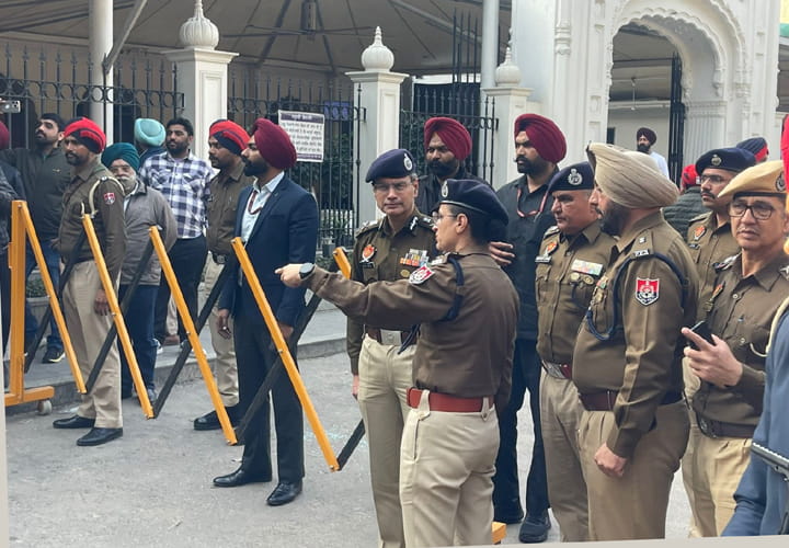ਲੱਕੀ ਓਬਰਾਏ ਕਤਲ ਕੇਸ: ਡੀਜੀਪੀ ਗੌਰਵ ਯਾਦਵ ਨੇ ਵਾਰਦਾਤ ਵਾਲੀ ਥਾਂ ਦਾ ਲਿਆ ਜਾਇਜ਼ਾ; ਦੋਸ਼ੀਆਂ ਨੂੰ ਸਖ਼ਤ ਸਜ਼ਾ ਦਿਵਾਉਣ ਦਾ ਦਿੱਤਾ ਭਰੋਸਾ