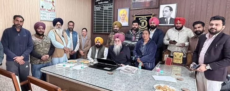 ਸਪੀਕਰ ਸੰਧਵਾਂ ਨੇ ਸੋਸ਼ਲ ਮੀਡੀਆ ਵਿੰਗ ਦੇ ਅਹੁਦੇਦਾਰਾਂ ਨਾਲ ਮੀਟਿੰਗ ਕੀਤੀ
