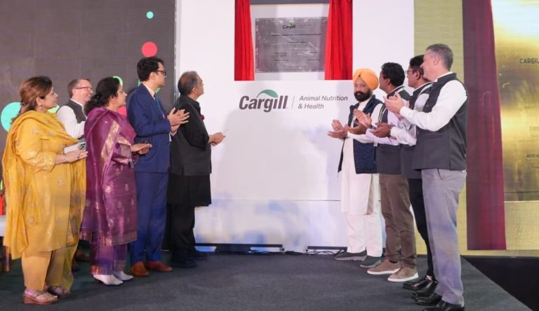 ਪੰਜਾਬ ਦੀ ਡੇਅਰੀ ਅਤੇ ਖੇਤੀਬਾੜੀ ਆਰਥਿਕਤਾ ਲਈ ਵੱਡੀ ਪੁਲਾਂਘ; ਭਗਵੰਤ ਮਾਨ ਸਰਕਾਰ ਨੇ ਕਾਰਗਿਲ ਕੰਪਨੀ ਦਾ ਦੱਖਣੀ ਏਸ਼ੀਆ ਦਾ ਸਭ ਤੋਂ ਵੱਡਾ 300 ਕਰੋੜ ਰੁਪਏ ਦਾ ਪਸ਼ੂ ਚਾਰਾ ਪਲਾਂਟ ਕੀਤਾ ਸ਼ੁਰੂ