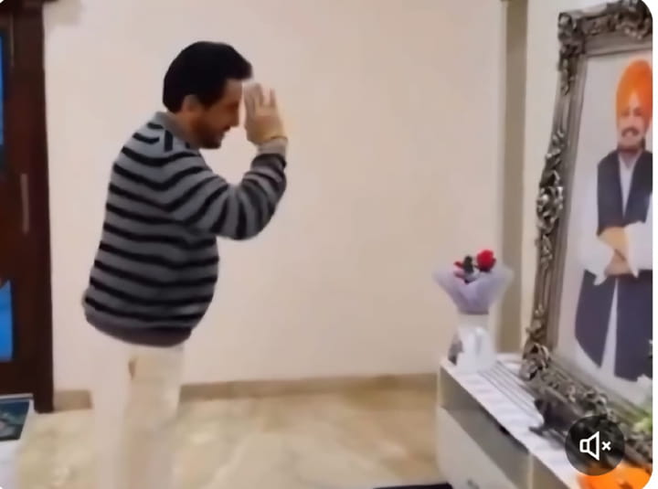 Punjabi singer Gurdas Maan ਸਿੱਧੂ ਮੂਸੇਵਾਲਾ ਦੇ ਘਰ ਪਹੁੰਚੇ