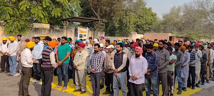 ਥਰਮਲ ਦੇ ਠੇਕਾ ਮੁਲਾਜ਼ਮਾਂ ਨੇ ਕੌਮੀ ਸ਼ਹੀਦਾਂ ਨੂੰ ਕੀਤਾ ਸਿਜਦਾ