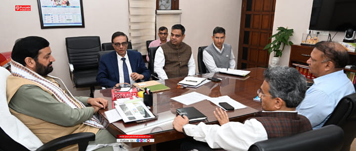 CM Nayab Singh Saini ਨਾਲ ਮਿਲੇ ਸਿੰਗਾਪੁਰ ਇੰਡੀਆ ਬਿਜਨੈਸ ਫਾਰਮ ਦੇ ਚੇਅਰਮੈਨ ਪ੍ਰਯੂਨ ਮੁਖਰਜੀ