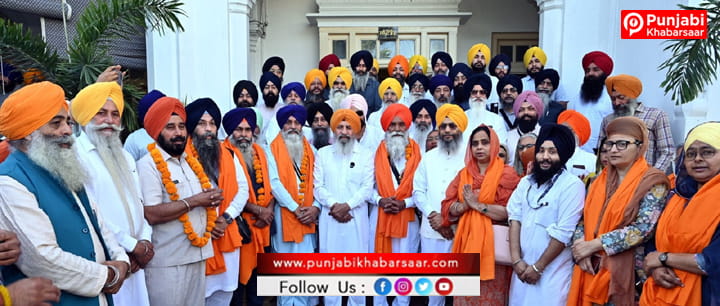 ਖ਼ਾਲਸਾ ਸਾਜਣਾ ਦਿਵਸ ਮਨਾਉਣ ਲਈ ਸ਼੍ਰੋਮਣੀ ਕਮੇਟੀ ਵੱਲੋਂ ਸਿੱਖ ਸ਼ਰਧਾਲੂਆਂ ਦਾ ਜਥਾ ਪਾਕਿਸਤਾਨ ਲਈ ਰਵਾਨਾ