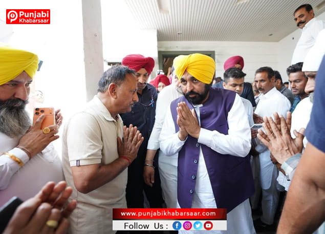 CM Bhagwant Singh Mann ਨੇ ਜਗਰਾਉਂ ਪਹੁੰਚ ਕੇ ਮਥੁਰਾ ਪੀੜਤ ਪਰਿਵਾਰਾਂ ਨਾਲ ਦੁੱਖ ਸਾਂਝਾ ਕੀਤਾ, ਸੰਕਟ ਦੀ ਘੜੀ ਵਿੱਚ ਹਰ ਮਦਦ ਦਾ ਭਰੋਸਾ