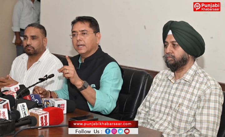 ‘ਮੁੱਖ ਮੰਤਰੀ ਰੌਸ਼ਨ ਪੰਜਾਬ ਯੋਜਨਾ’ ਤਹਿਤ ਪੰਜਾਬ ਦੇ 13,000 ਪਿੰਡਾਂ ਨੂੰ ਸੋਲਰ ਐਲ.ਈ.ਡੀ. ਲਾਈਟਾਂ ਨਾਲ ਕੀਤਾ ਜਾਵੇਗਾ ਰੌਸ਼ਨ:ਅਮਨ ਅਰੋੜਾ