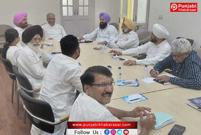 ਪੰਜਾਬ ਚੋਣਾਂ ਨੂੰ ਲੈ ਕੇ ਦਿੱਲੀ ਵਿੱਚ Congress ਦੇ CWC ਮੈਂਬਰਾਂ ਦੀ ਦਿੱਲੀ ‘ਚ ਹੋਈ ਮੀਟਿੰਗ