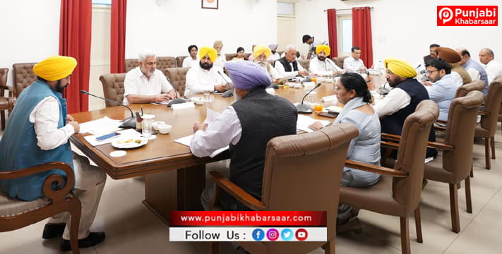 CM Bhagwant Mann ਦੀ ਅਗਵਾਈ ਵਿੱਚ ਵਜ਼ਾਰਤ ਵੱਲੋਂ ਦਰਿਆਵਾਂ, ਚੋਆਂ ਅਤੇ ਸੇਮ ਨਾਲਿਆਂ ’ਚੋਂ ਗਾਰ ਕੱਢਣ ਲਈ ਹਰੀ ਝੰਡੀ