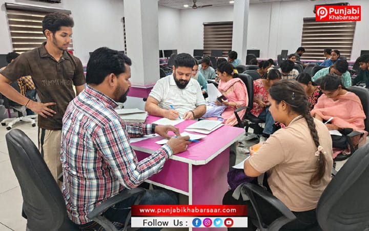 DAV College Bathinda ਵਿਖੇ ਰੁਜ਼ਗਾਰ ਰਜਿਸਟ੍ਰੇਸ਼ਨ ਕੈਂਪ ਦਾ ਆਯੋਜਨ