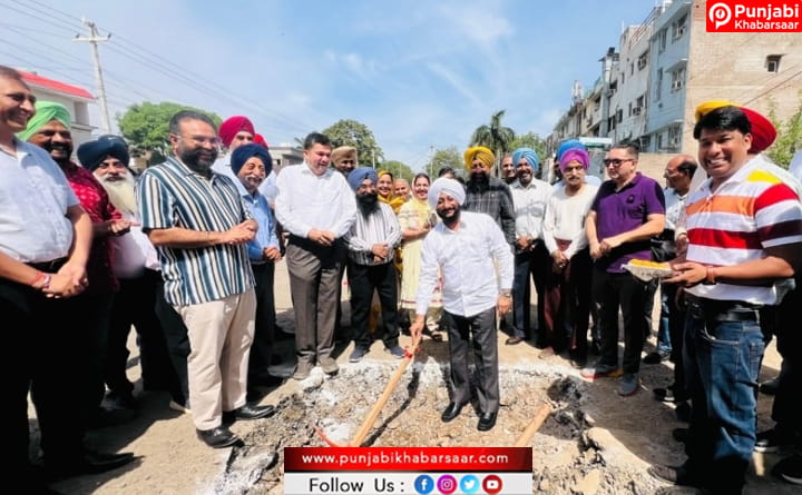 ਸੀਵਰੇਜ ਲਾਈਨ ਬਦਲੇ ਜਾਣ ‘ਤੇ ਖਰਚੇ ਜਾਣਗੇ 78.90 ਲੱਖ ਰੁਪਏ: ਕੁਲਵੰਤ ਸਿੰਘ ਨੇ ਕਰਵਾਈ ਕੰਮ ਦੀ ਸ਼ੁਰੂਆਤ