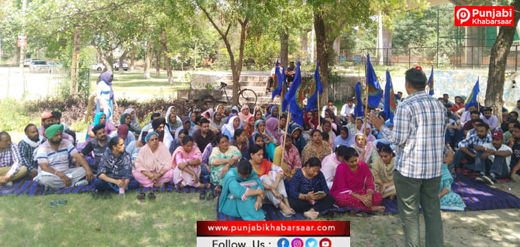 ਵੇਰਕਾ ਮਿਲਕ ਪਲਾਂਟ ਬਠਿੰਡਾ ਦੇ ਠੇਕਾ ਮੁਲਾਜ਼ਮਾਂ ਨੇ ਸੂਬਾ ਪੱਧਰੀ ਸੰਘਰਸ਼ ਦੀ ਤਿਆਰੀ ਵਜੋਂ ਕੀਤੀ ਗੇਟ ਰੈਲੀ