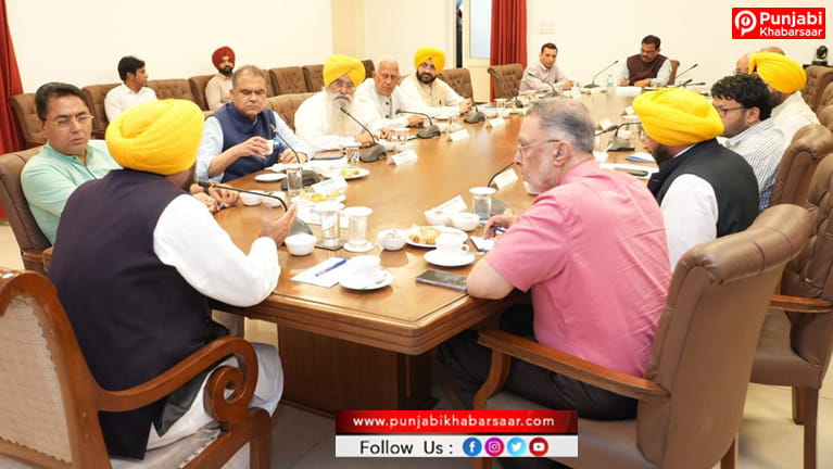 ਭਗਵੰਤ ਮਾਨ ਸਰਕਾਰ ਕਿਰਤੀ ਵਰਗ ਦੇ ਸਨਮਾਨ ਵਿੱਚ ਇਕ ਮਈ ਨੂੰ ਵਿਧਾਨ ਸਭਾ ਦਾ ਵਿਸ਼ੇਸ਼ ਇਜਲਾਸ ਬੁਲਾਏਗੀ: ਮੁੱਖ ਮੰਤਰੀ ਭਗਵੰਤ ਸਿੰਘ ਮਾਨ