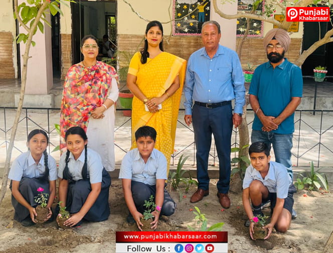 RBDAV Senior Secondary Public School, Bathinda ਵਿਖੇ ਗੁਲਾਬ ਦੇ ਪੌਦੇ ਲਗਾਏ