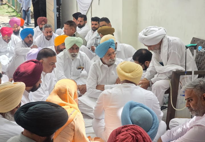 Sukhjinder Randhawa ਨੇ ਖੁਸ਼ਬਾਜ ਜਟਾਨਾ ਦੀ ਬੇਵਕਤੀ ਮੌਤ ‘ਤੇ ਪ੍ਰਗਟਾਇਆ ਦੁੱਖ, ਕਿਹਾ ਸਮਾਜ  ਨੂੰ ਪਿਆ ਵੱਡਾ ਘਾਟਾ