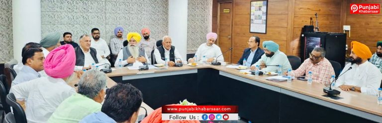 ਪੰਜਾਬ ਦੇ ਆੜ੍ਹਤੀਆਂ ਨੇ ਵਾਪਸ ਲਈ ਹੜਤਾਲ, ਕਣਕ ਦੀ ਖ਼ਰੀਦ ਮੁੜ ਸ਼ੁਰੂ