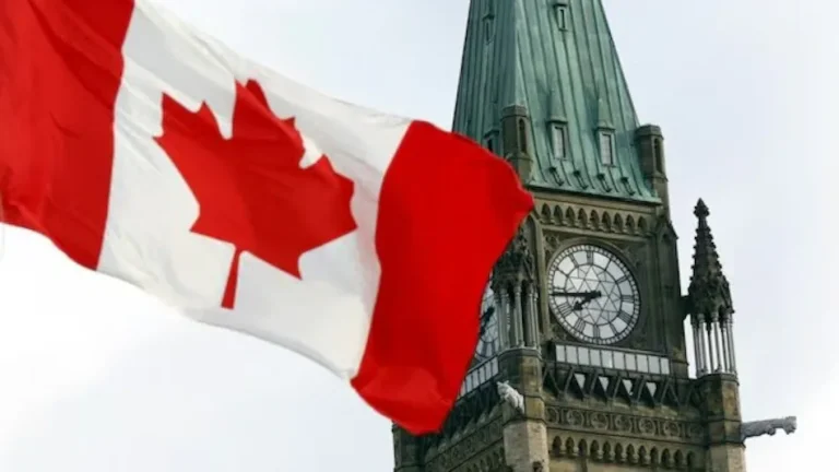Canada News ਕੈਨੇਡਾ ਦਾ ਵੱਡਾ ਐਕਸ਼ਨ, ਠੱਗ ਏਜੰਟਾਂ ’ਤੇ ਸ਼ਿਕੰਜਾ, 15 ਜੁਲਾਈ ਤੋਂ ਲਾਗੂ ਹੋਣ ਜਾ ਰਹੇ ਹਨ ਨਵੇਂ ਨਿਯਮ