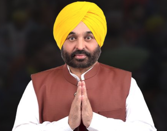 CM Bhagwant Singh Mann ਨੇ ‘ਮੁੱਖ ਮੰਤਰੀ ਮਾਵਾਂ-ਧੀਆਂ ਸਤਿਕਾਰ ਯੋਜਨਾ’ ਦੀ ਸ਼ੁਰੂਆਤ ਦੀਆਂ ਤਿਆਰੀਆਂ ਦਾ ਲਿਆ ਜਾਇਜ਼ਾ; ਯੋਗ ਲਾਭਪਾਤਰੀ ਔਰਤਾਂ ਨੂੰ ਪਹਿਲੀ ਜੁਲਾਈ ਤੋਂ ਮਿਲੇਗੀ ਵਿੱਤੀ ਸਹਾਇਤਾ