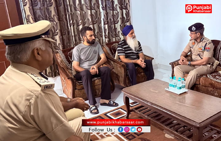 DGP Gaurav Yadav ਵੱਲੋਂ ਬਟਾਲਾ ਵਿੱਚ ਸ਼ਹੀਦ ਏ.ਐਸ.ਆਈ. ਜੋਗਾ ਸਿੰਘ ਦੇ ਪਰਿਵਾਰ ਨਾਲ ਮੁਲਾਕਾਤ, ਡੂੰਘਾ ਦੁੱਖ ਪ੍ਰਗਟਾਇਆ