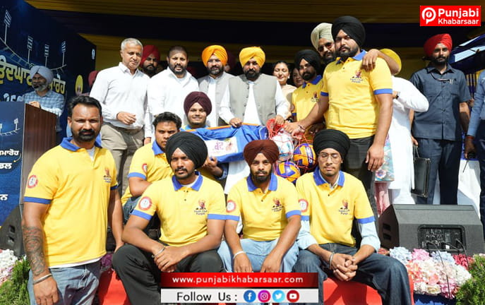 ਮੁੱਖ ਮੰਤਰੀ ਭਗਵੰਤ ਸਿੰਘ ਮਾਨ ਵੱਲੋਂ ਵਿਸ਼ਵ ਪੱਧਰੀ ਸਹੂਲਤਾਂ ਨਾਲ ਲੈਸ 250 ਪੇਂਡੂ ਖੇਡ ਮੈਦਾਨਾਂ ਦਾ ਉਦਘਾਟਨ; ਕਿਹਾ, ਪੰਜਾਬ ਦੇ ਪਿੰਡਾਂ ਤੋਂ ਅੰਤਰਰਾਸ਼ਟਰੀ ਪੱਧਰ ਦੇ ਖਿਡਾਰੀ ਪੈਦਾ ਹੋਣਗੇ