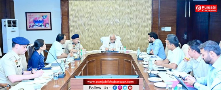 केंद्रीय मंत्री मनोहर लाल ने किया बंधवाड़ी कचरा निस्तारण प्लांट का दौरा