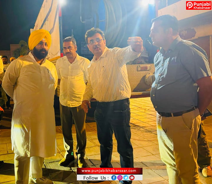 Minister Harjot Singh Bains ਨੇ ਰਾਤ 1 ਵਜੇ ਅੰਮ੍ਰਿਤਸਰ ਵਿੱਚ ਸਫ਼ਾਈ ਮੁਹਿੰਮ ਦੀ ਕੀਤੀ ਅਗਵਾਈ