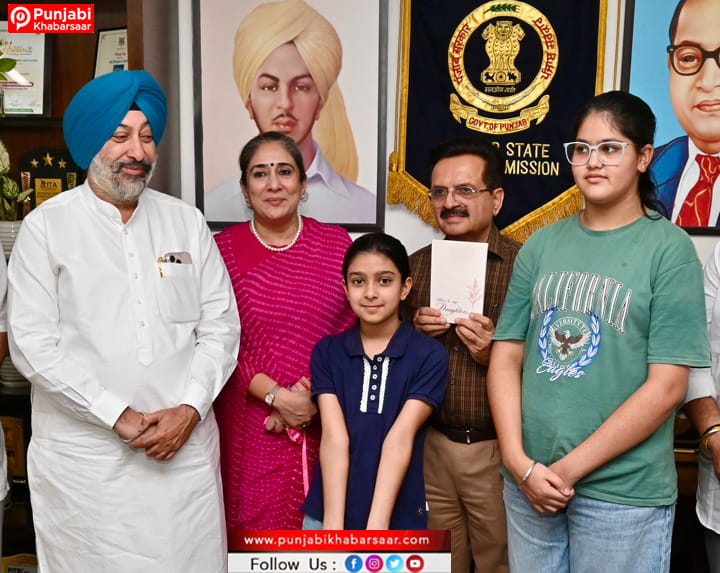 ਇੱਕ ਮਾਂ ਦਾ ਦਿਲ ਤੇ ਰੂਹ ਕਾਗਜ਼ਾਂ ਉੱਤੇ ਜਿਊਂਦੇ ਹੋ ਉੱਠੇ: ਪੰਜਾਬ ਰਾਜ ਖੁਰਾਕ ਕਮਿਸ਼ਨ ਦੇ ਚੇਅਰਮੈਨ ਬਾਲ ਮੁਕੰਦ ਸ਼ਰਮਾ ਵੱਲੋਂ ਰਾਵੀ ਪੰਧੇਰ ਦੀ ਕਿਤਾਬ ‘ਲੈਟਰਜ਼ ਟੂ ਮਾਈ ਡੌਟਰਜ਼’ ਲੋਕ ਅਰਪਣ