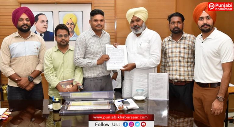 ਭਗਵੰਤ ਮਾਨ ਸਰਕਾਰ ਗੱਲਬਾਤ ਅਤੇ ਸਹਿਮਤੀ ਰਾਹੀਂ ਮੁਲਾਜ਼ਮਾਂ ਦੇ ਮਸਲੇ ਹੱਲ ਕਰਨ ਲਈ ਵਚਨਬੱਧ; ਵਿੱਤ ਮੰਤਰੀ ਹਰਪਾਲ ਸਿੰਘ ਚੀਮਾ ਵੱਲੋਂ ਸਿੱਖਿਆ ਵਿਭਾਗ ਦੀਆਂ 5 ਯੂਨੀਅਨਾਂ ਨਾਲ ਮੀਟਿੰਗਾਂ