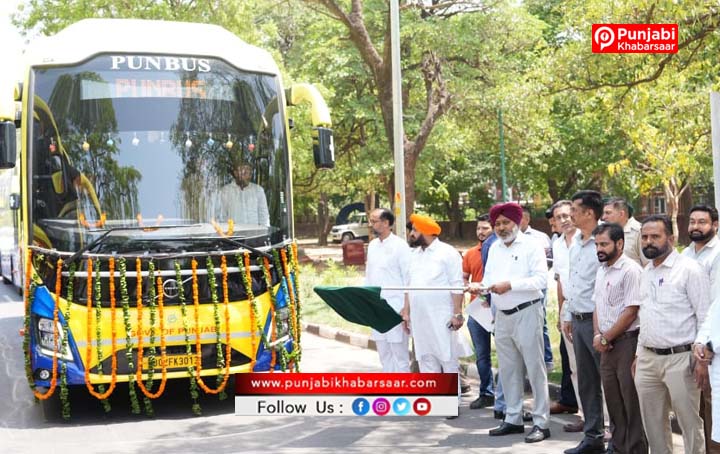Bhagwant Mann Govt ਵੱਲੋਂ ਦਿੱਲੀ ਹਵਾਈ ਅੱਡੇ ਲਈ ਲਗਜ਼ਰੀ ਬੱਸਾਂ ਦੇ ਬੇੜੇ ਦਾ ਵਿਸਥਾਰ; ਟ੍ਰਾਂਸਪੋਰਟ ਮੰਤਰੀ ਹਰਪਾਲ ਸਿੰਘ ਚੀਮਾ ਨੇ 5 ਨਵੀਆਂ ਸੁਪਰ ਇੰਟੀਗ੍ਰਲ ਵੋਲਵੋ ਬੱਸਾਂ ਨੂੰ ਹਰੀ ਝੰਡੀ ਦਿਖਾ ਕੇ ਕੀਤਾ ਰਵਾਨਾ