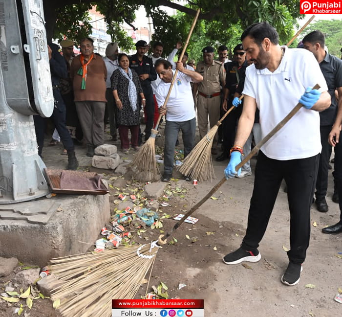 CM Nayab Singh Saini ने पंचकूला से राज्यव्यापी स्वच्छता अभियान का किया शुभारंभ