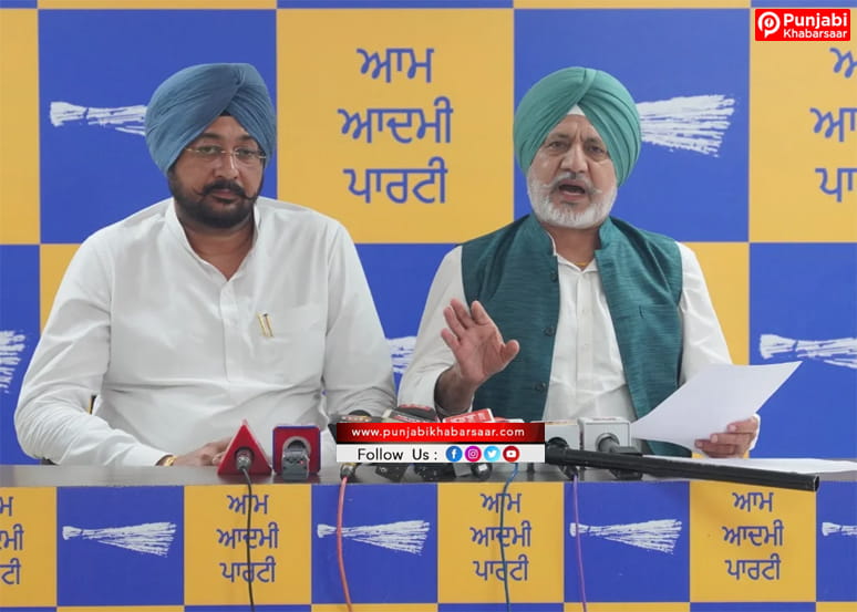 ਅੰਮ੍ਰਿਤਸਰ ‘ਚ ਕਾਂਗਰਸੀ ਵਰਕਰਾਂ ਨੇ ਮੁੱਖ ਮੰਤਰੀ ਤੀਰਥ ਯਾਤਰਾ ਬੱਸ ‘ਤੇ ਕੀਤਾ ਹਮਲਾ