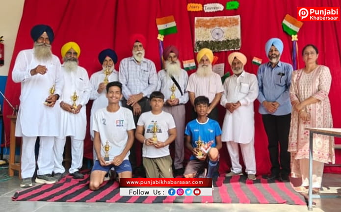 Guru Nanak Dev Public School ਵਿਖੇ ਆਜ਼ਾਦੀ ਦਿਵਸ ਸ਼ਾਨੋ ਸੌਕਤ ਨਾਲ ਮਨਾਇਆ