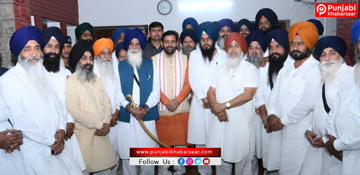 ਹਰਿਆਣਾ ਸਿੱਖ ਗੁਰਦੁਆਰਾ ਪ੍ਰਬੰਧਕ ਕਮੇਟੀ ਦਾ ਵਫ਼ਦ ਮੁੱਖ ਮੰਤਰੀ ਨਾਇਬ ਸਿੰਘ ਸੈਣੀ ਨੂੰ ਮਿਲਿਆ