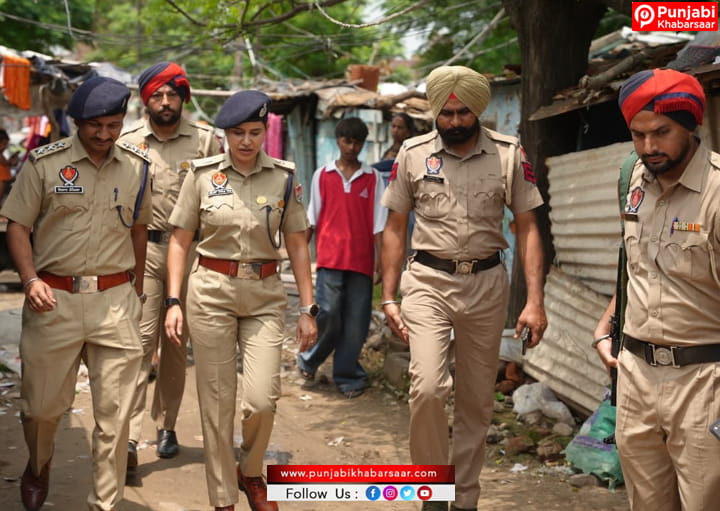 Punjab Govt ਦੀ ‘ਯੁੱਧ ਨਸ਼ਿਆਂ ਵਿਰੁੱਧ’ ਮੁਹਿੰਮ ਤਹਿਤ ਬੜਮਾਜਰਾ ਵਿਖੇ ਨਸ਼ਾ ਤਸਕਰ ਦਾ ਗੈਰ-ਕਾਨੂੰਨੀ ਉਸਾਰੀ ਢਾਹੀ