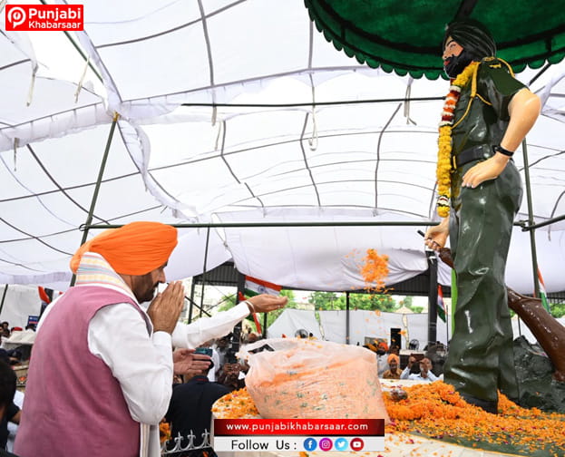 CM Nayab Singh Saini ਨੇ ਕਾਰਗਿਲ ਯੁੱਧ ਦੇ ਅਮਰ ਸ਼ਹੀਦ ਨਾਇਕ ਮਲਕੀਤ ਸਿੰਘ ਨੂੰ ਦਿੱਤੀ ਸ਼ਰਧਾਂਜਲੀ
