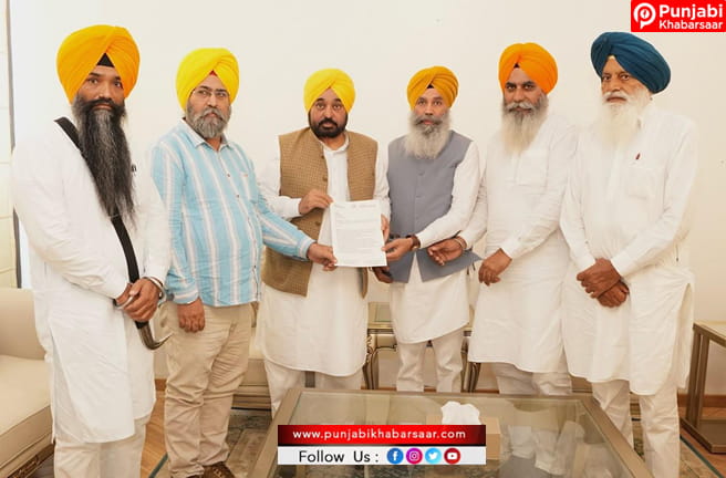 SIT ਜਾਂਚ ਦੀ ਮੰਗ ਨੂੰ ਲੈ ਕੇ ਸ਼੍ਰੋਮਣੀ ਅਕਾਲੀ ਦਲ (ਪੁਨਰ ਸੁਰਜੀਤ) ਦੇ ਵਫ਼ਦ ਨੇ ਮੁੱਖ ਮੰਤਰੀ ਭਗਵੰਤ ਸਿੰਘ ਮਾਨ ਨਾਲ ਕੀਤੀ ਮੁਲਾਕਾਤ