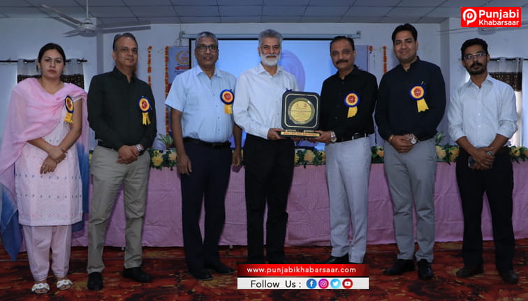 DAV College Bathinda ਵਿਖੇ ‘ਪੰਜਾਬ ਵਿੱਚ ਖੇਤੀ ਨਵੀਨਤਾ ਅਤੇ ਪੇਂਡੂ ਵਿਕਾਸ’ ਵਿਸ਼ੇ ‘ਤੇ ICSSR ਪ੍ਰਾਯੋਜਿਤ ਰਾਸ਼ਟਰੀ ਸੈਮੀਨਾਰ ਦਾ ਆਯੋਜਨ