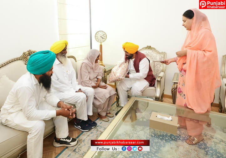 ਹਰੇਕ ਮਾਂ ਤੇ ਭੈਣ ‘ਮਾਵਾਂ-ਧੀਆਂ ਸਤਿਕਾਰ ਯੋਜਨਾ’ ਦੀ ਬ੍ਰਾਂਡ ਅੰਬੈਸਡਰ: ਮੁੱਖ ਮੰਤਰੀ ਭਗਵੰਤ ਸਿੰਘ ਮਾਨ