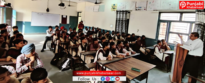 Guru Kashi University ਵੱਲੋਂ ਵਿਦਿਆਰਥੀਆਂ ਵਿੱਚ “ਉਦੱਮੀ ਹੁਨਰਾਂ ਦੇ ਵਿਕਾਸ ਲਈ” ਵੱਖ-ਵੱਖ ਗਤੀਵਿਧੀਆਂ ਦਾ ਆਯੋਜਨ