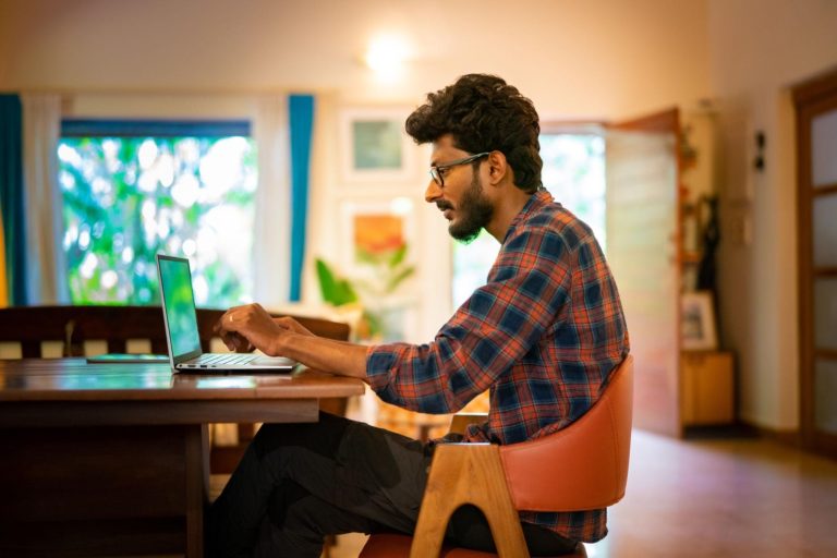 Work From Home ਦਾ ਐਲਾਨ! ਦਫ਼ਤਰਾਂ ’ਚ ਸਿਰਫ਼ 50 ਫ਼ੀਸਦੀ ਸਟਾਫ਼!